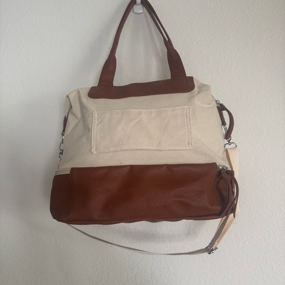 Graf Lantz Faux Leather & Canvas Weekender Summer Tote - Picture 3 of 15